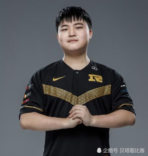 海外网友热议谁是最强AD毫无疑问UZI世界冠军不代表个人能力